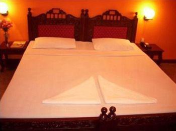 Hotel Charring Cross Ooty Dış mekan fotoğraf